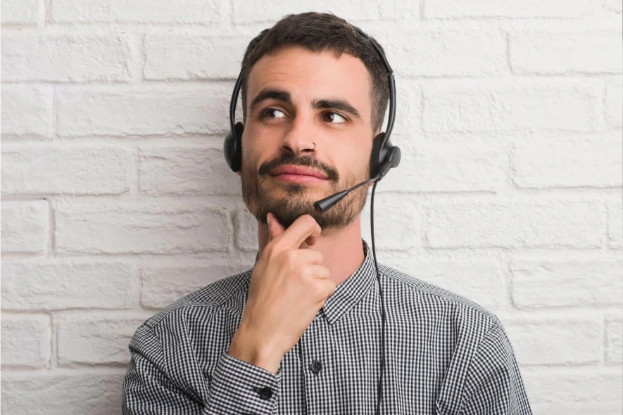Contact Center vs Call Center: What's the Difference