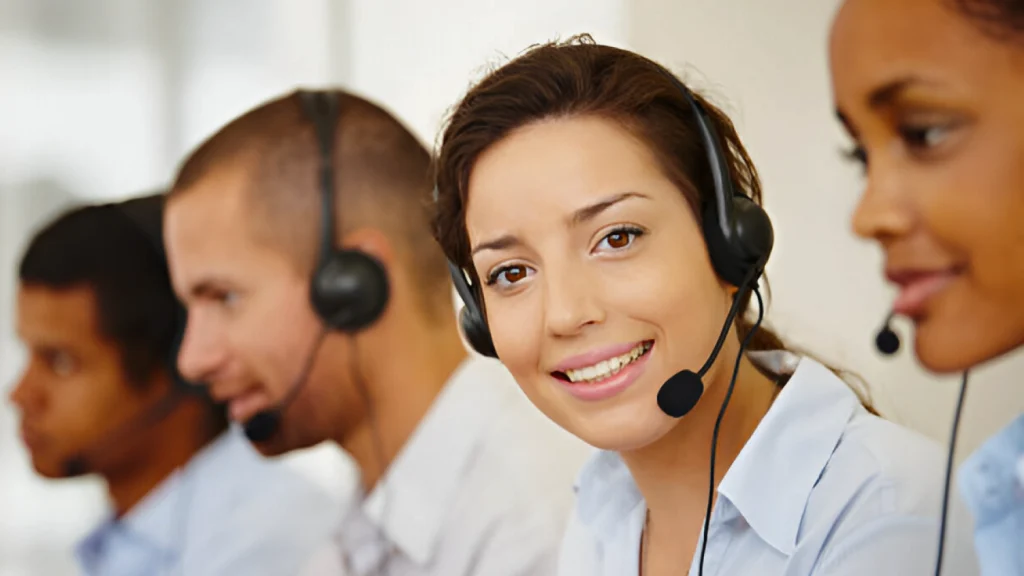 What is a Blended Call Center