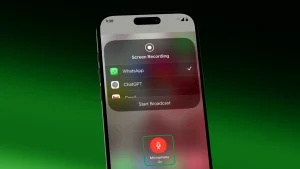 Smartphone screen recording at 9:30 with WhatsApp, ChatGPT, and broadcast options. Microphone is on.